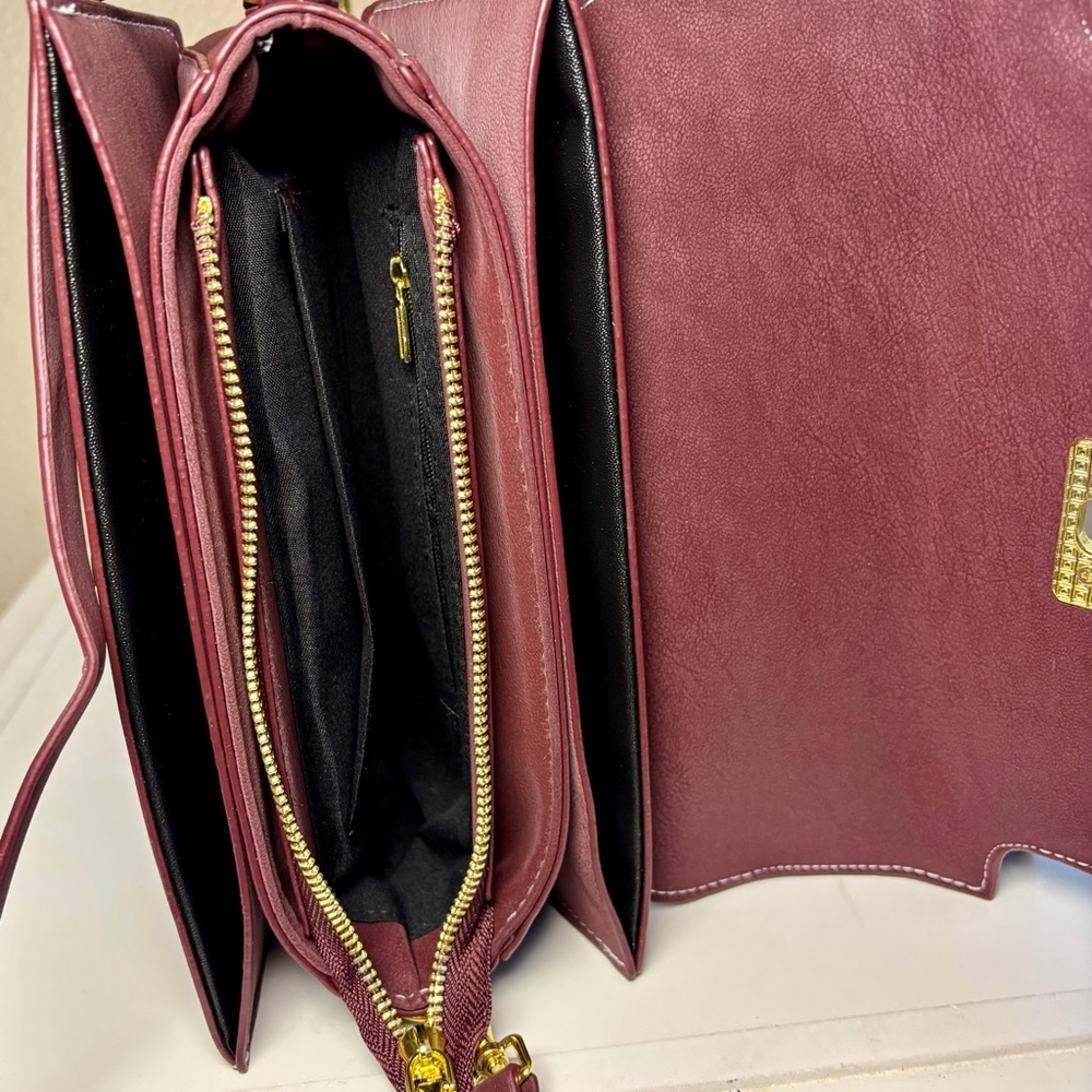 New Burgundy Suede Leather Crossbody/Shoulder Bag w/ Detachable Strap - Picture 6 of 7